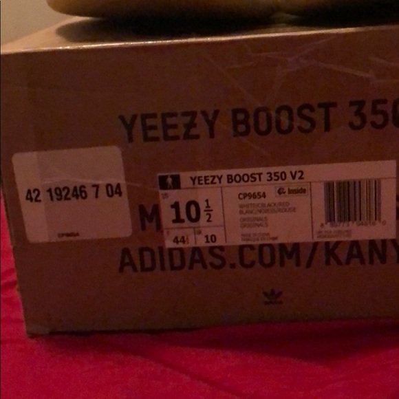 Adidas Yeezy - Picture 6 of 10